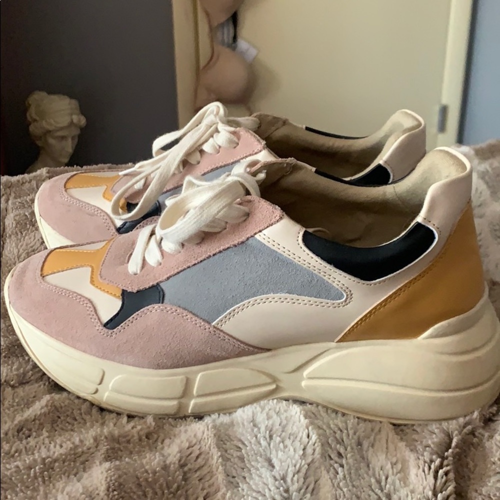 Steve Madden sneakers